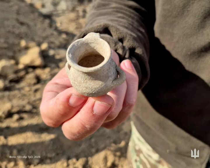 In the Mykolaiv region, a burial site from the 6th-5th centuries BC was discovered during the construction of fortifications