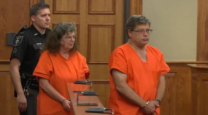 У США подружжя отримало 375 років в'язниці за поневолення 5 прийомних дітей 