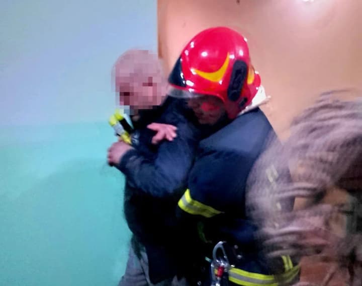In Kyiv, a man fell into an elevator shaft and flew five floors