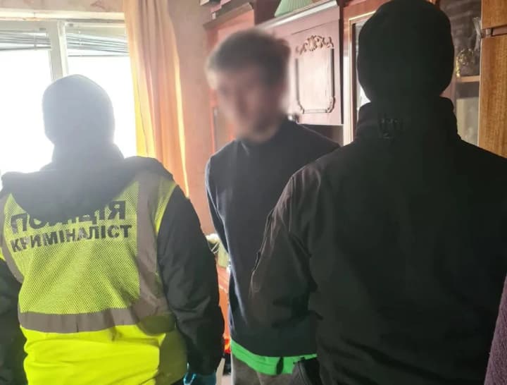 An incendiary mixture was thrown into the депутат's reception room: suspects were detained who, for a "generous payment," could cooperate with the FSB