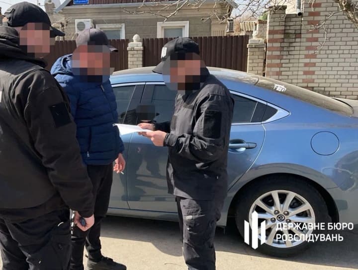 На Херсонщині посадовці військової частини вимагали до 30 тисяч гривень за фіктивні "бойові" виплати