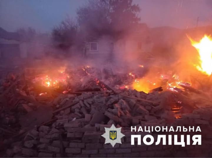 The enemy struck Krasnopillia in Sumy region: a house was destroyed, there is a wounded person
