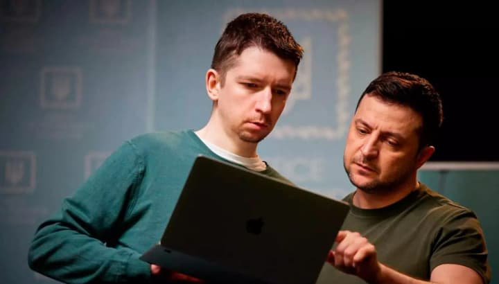 Советник Зеленского: путину стоит принять таблетки, чтобы понять, с кем вести переговоры