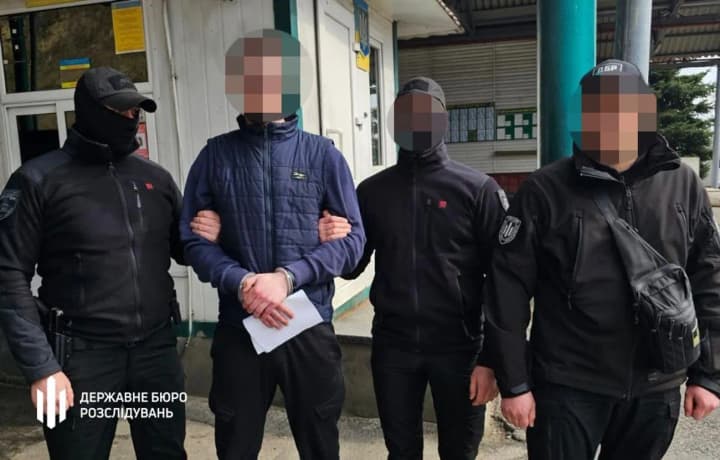 Підозрюється в скоєнні тяжкої ДТП: в Україну екстрадували військового