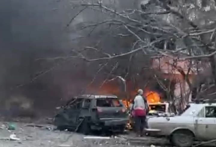 Ворог вдарив КАБом по Куп'янську: постраждала жінка, зруйнувано житлові будинки