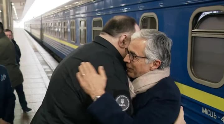 В Киев прибыли делегации Европарламента и 17 стран ЕС