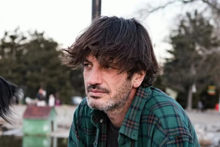 Знімав акції протесту в Тбілісі: французького журналіста не пустили до Грузії