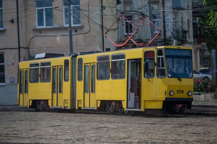 Tragic incident in Lviv: man dies under tram wheels