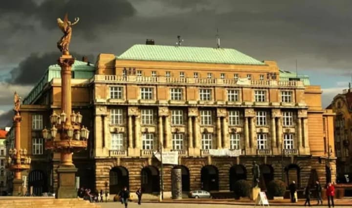 Карлів університет залишає X через зміни в політиці соцмережі