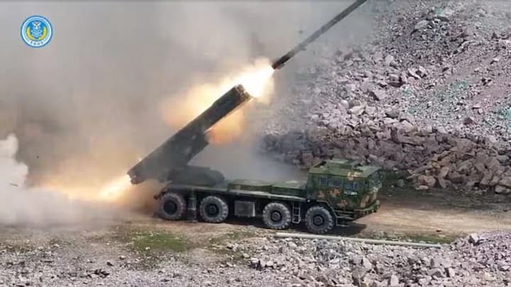 Китай посилив військову активність навколо Тайваню: десятки літаків і кораблів