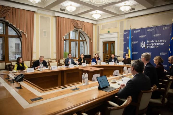 Україна та ЄІБ обговорили відбудову енергоінфраструктури та нові проєкти