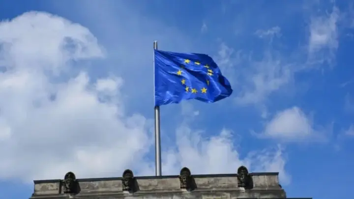 ЕС введет первый пакет ответных мер против пошлин США 15 апреля, а следующий 15 мая - Шефчович