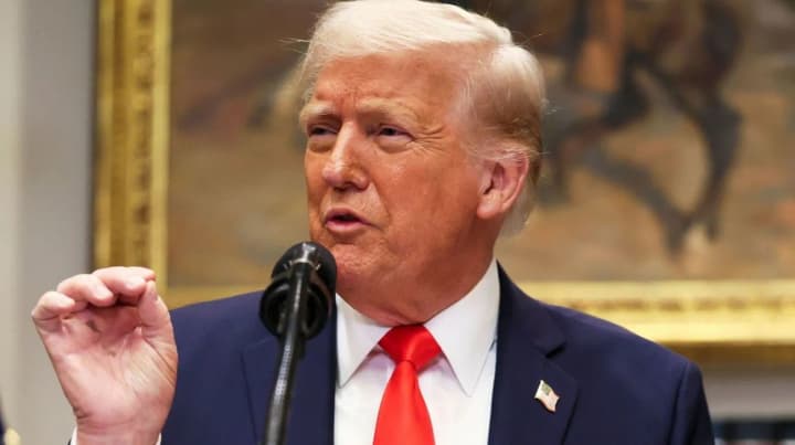 Трамп непохитний у питанні мит: прагне "змінити тканину" США