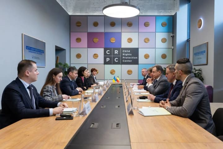 Україна та Бельгія обговорили підтримку реінтеграції депортованих дітей