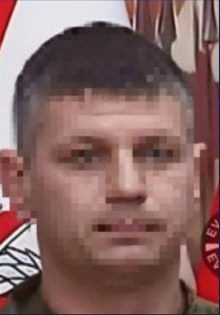 Заставлял ходить "заминированной" территорией с завязанными глазами женщину в Николаевской области: российский командир получил приговор