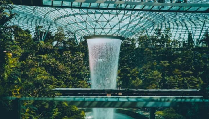 Аеропорт Сінгапуру втринадцяте став кращим у світі за версією Skytrax