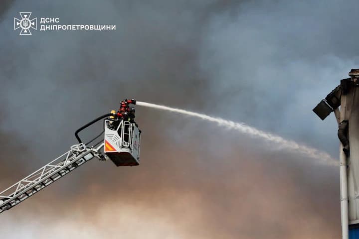 Удар рф по Дніпру: кількість постраждалих зросла до 8