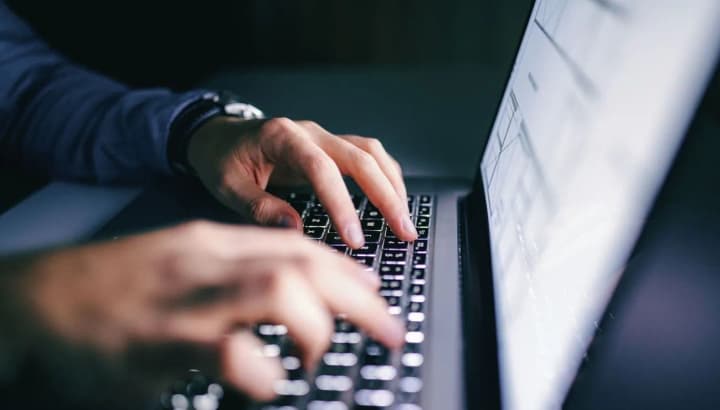 Не дайте хакерам другий шанс: фахівці пояснили, чому кіберзлочинці повертаються до зламаних мереж