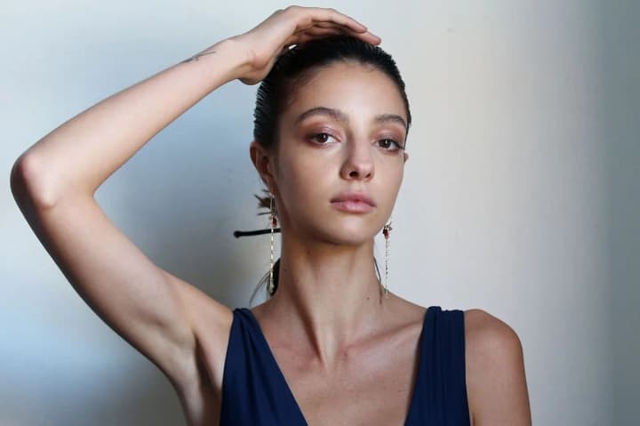 В возрасте 27 лет умерла Люси Маркович, звезда шоу Next Top Model