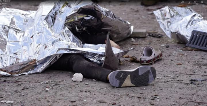 Ракетний удар росії по Сумах: 32 людини загинули, з них двоє дітей