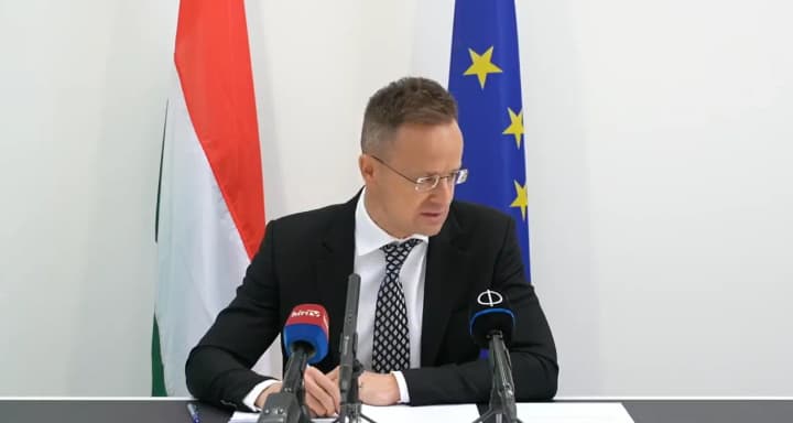 Угорщина проти тренувальної місії ЄС в Україні та санкцій на імпорт російських енергоносіїв - Сійярто