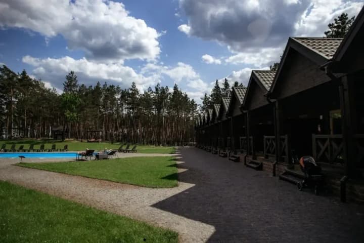 В угідді, де вбили собаку з пістолета, раніше відпочивав Ситник, а його власник балотувався в депутати 