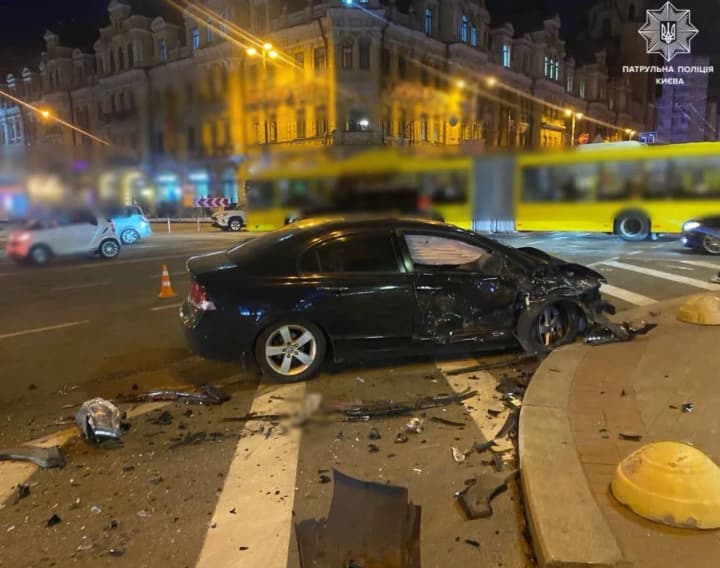 На столичной Бессарабской площади произошло ДТП: затруднено движение