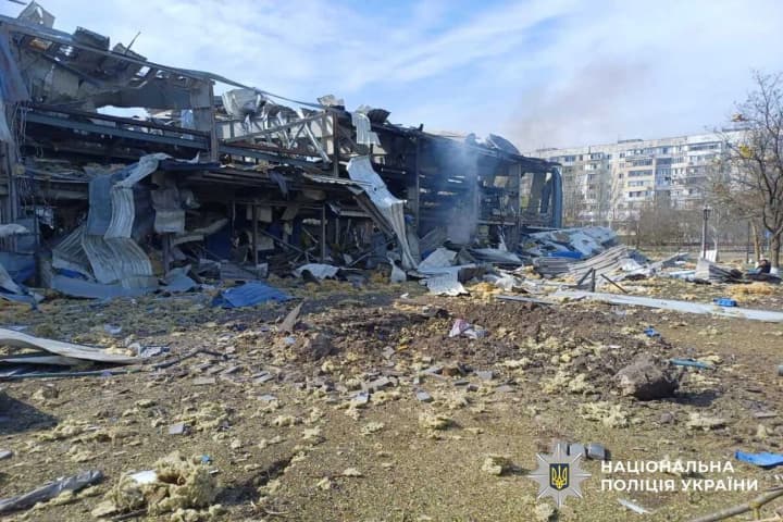 In Kherson, Russians destroyed the ice arena: one dead, 11 injured reported