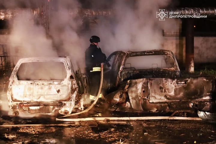 "росія кожен день і кожну ніч використовує, щоб убивати": Зеленський показав наслідки нічної атаки рф