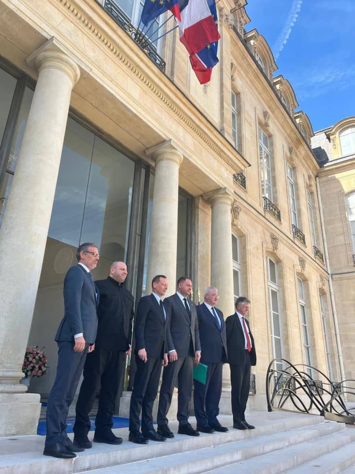 Делегація України у Парижі переговорила з учасниками "коаліції охочих": порушувалося питання контингенту