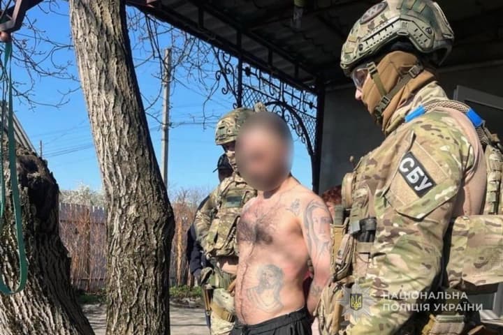 Мужчина в Ахтырке взял заложницу и угрожал гранатой: его задержали в ходе спецоперации