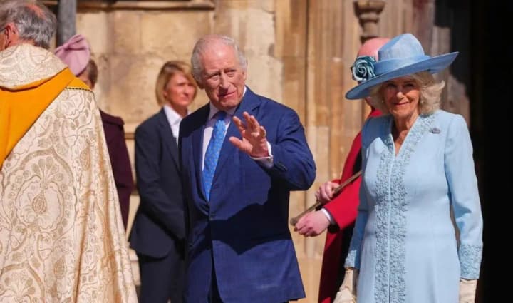 Король Карл и королева Камилла посетили пасхальную службу в Виндзоре вместе с членами королевской семьи