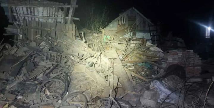 A dog was rescued from under the rubble in Sumy region after a night strike by the Russian Federation - State Emergency Service of Ukraine