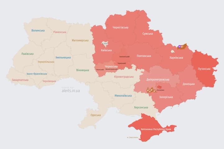 У Запорізькій області працює ППО на тлі загрози ворожих КАБів та дронів: у Запоріжжі чули вибухи