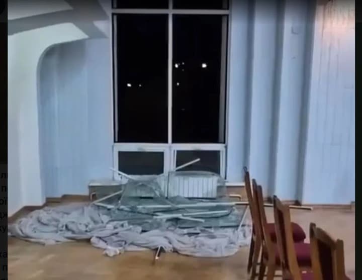 The Central Wedding Palace was damaged as a result of a missile strike on Kyiv