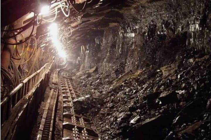 кремль ліквідовує дев’ять шахт на окупованому Донбасі під приводом "нерентабельності"