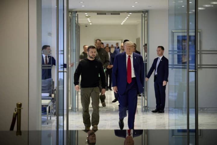 Трамп і Зеленський зустрілися перед похороном Папи - Sky News