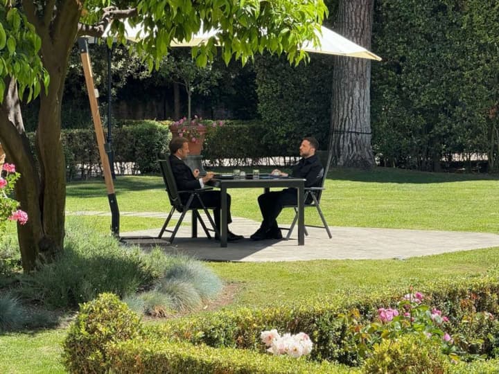 Zelenskyy and Macron gathered for a one-on-one meeting on peace efforts - MFA