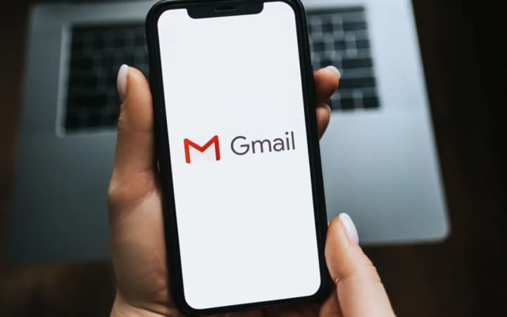 Google обновляет Gmail для Android и iOS: новый дизайн и ИИ-функции