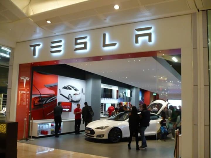 Tesla raises prices in Canada by 21% due to the introduction of duties