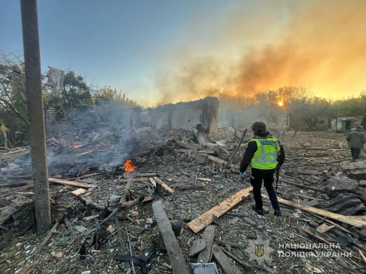 рф вночі обстріляла село на Сумщині, постраждала жінка – поліція