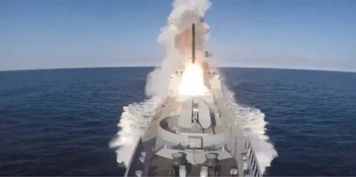 рф залишає в Чорному морі ракетоносій з 6 "Калібрами" на борту - ВМС