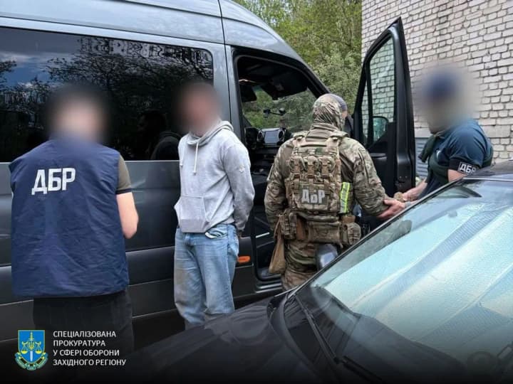 They traded in fictitious diagnoses: a criminal scheme involving the head of the military medical commission and his accomplice was exposed in Bukovyna