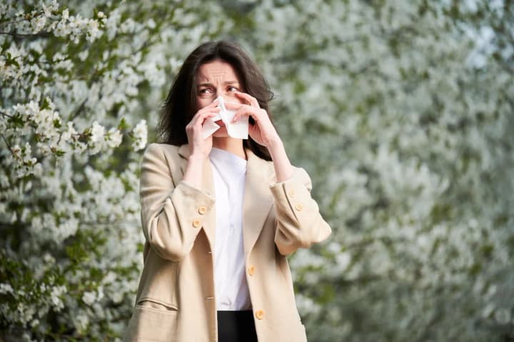 Allergy season: what to pay attention to in May and how to relieve symptoms