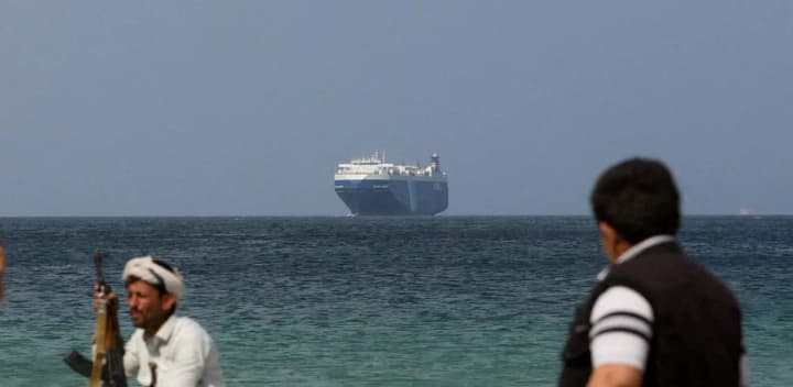 Supplied oil and gas to the Yemeni Houthis: the US imposed sanctions against three ships and a number of companies