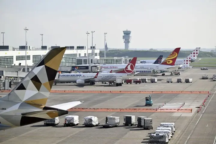 Завтра аэропорт Брюсселя отменяет рейсы из-за забастовки