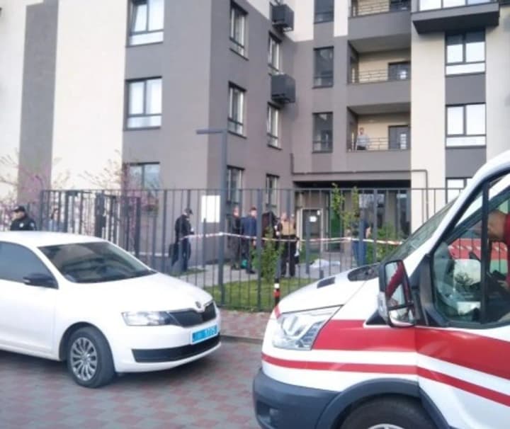 У Львові двоє підлітків впали з 16 поверху: що відомо