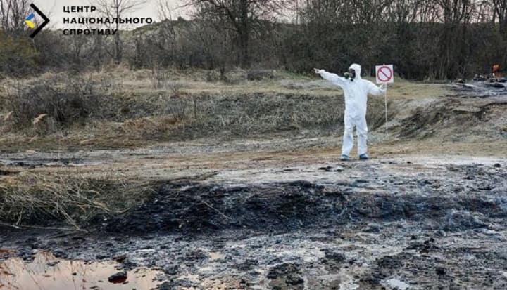 Екоцид на Донбасі: окупанти зливають відходи у водойми, нищачи екологію - ЦНС