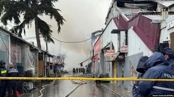 A large-scale fire broke out at the main market of Tbilisi: video
