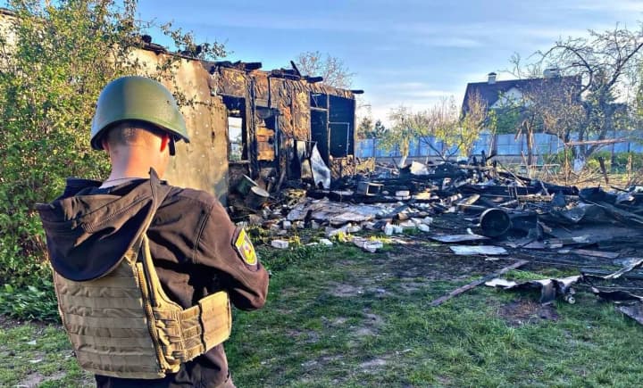 На Київщині дрони пошкодили будинки, сталися пожежі у трьох районах